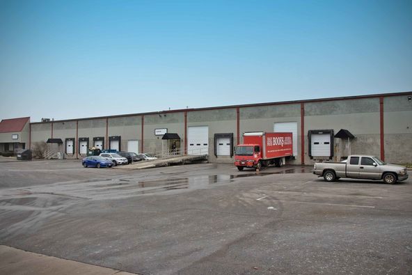 Westbelt 101: 2197-2201 Dividend Dr, Columbus, OH 43228